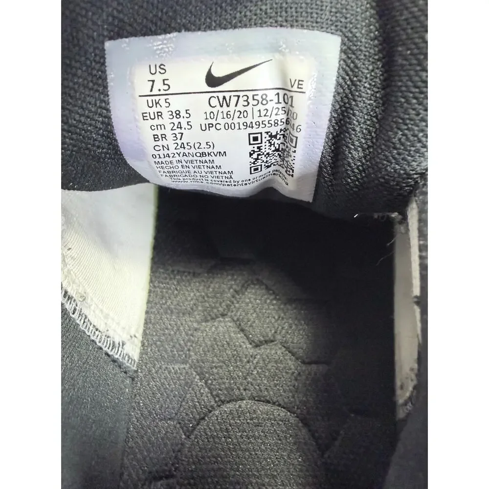 Nike Air Zoom Pegasus 38 White Metallic Silver Womens Size 7.5 CW7358-101